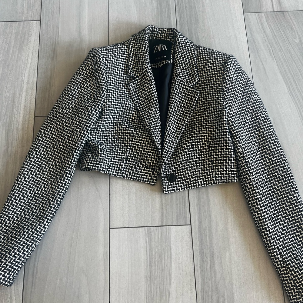Zara Women's Monochrome Houndstooth Cropped Blazer